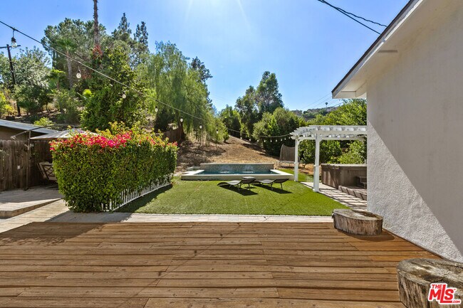 Building Photo - 4949 San Feliciano Dr