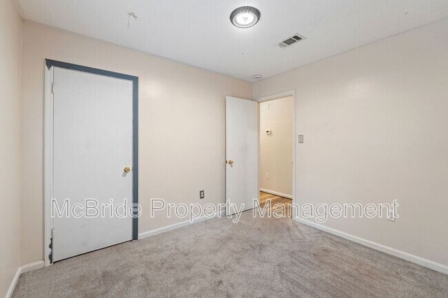Building Photo - 3506 Gardenbrook Dr