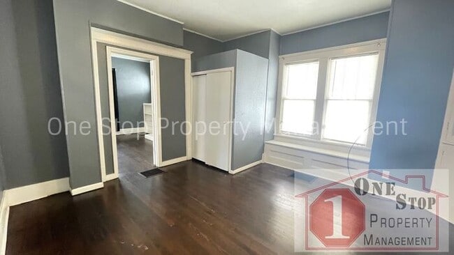 Building Photo - 3 Bedroom, 1 Bathroom House in Kansas City...