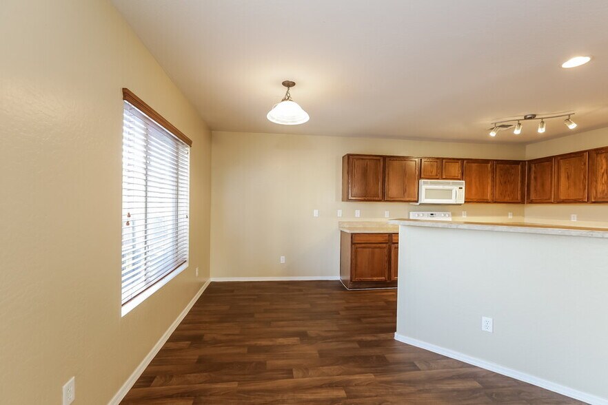 Building Photo - 22678 W Adams Dr