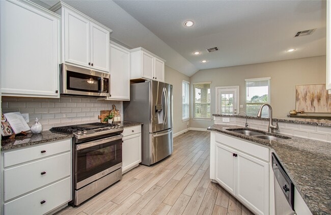 Building Photo - 19029 Villa Ln