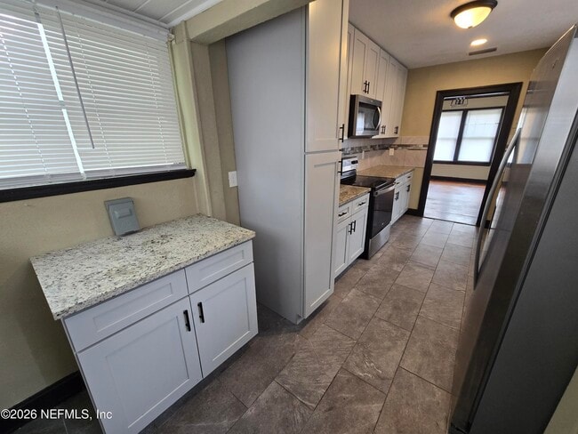 Building Photo - 41 Tallulah Ave