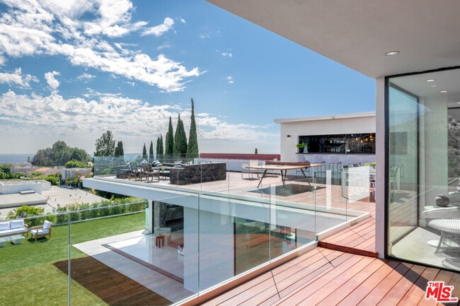 Building Photo - 2110 Hercules Dr