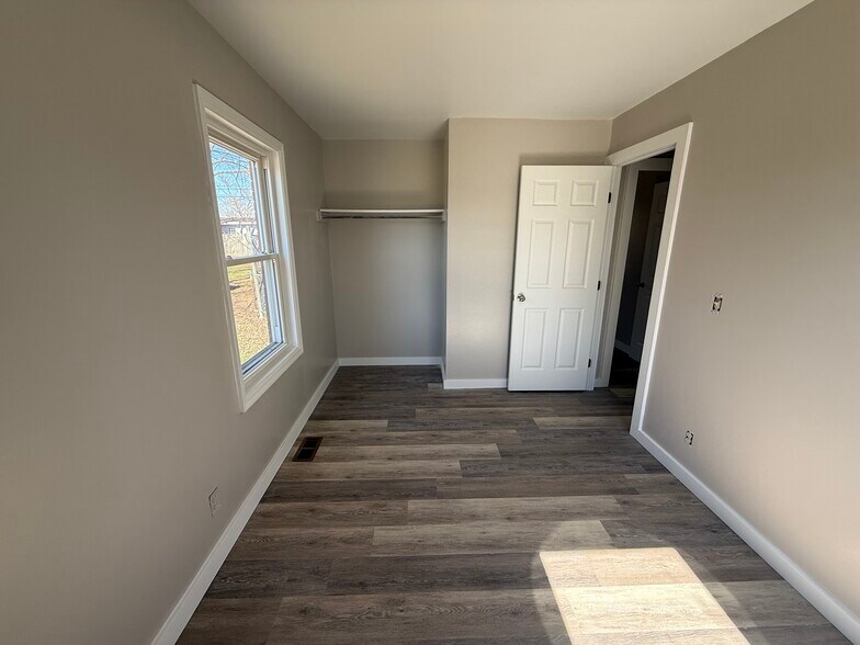 Building Photo - 317 Funston Ave