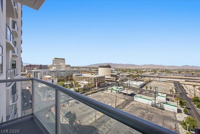 Building Photo - 150 S Las Vegas Blvd