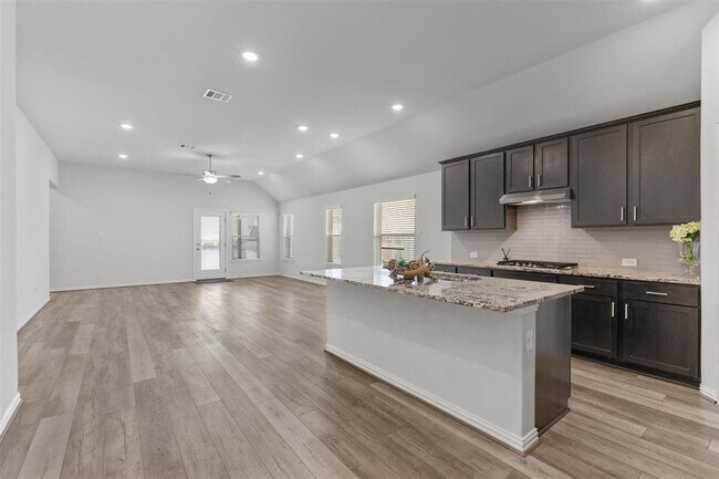 Building Photo - 562 Leadtree Loop