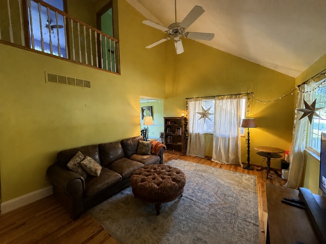 Building Photo - Updated Photos and Paint Coming Soon!