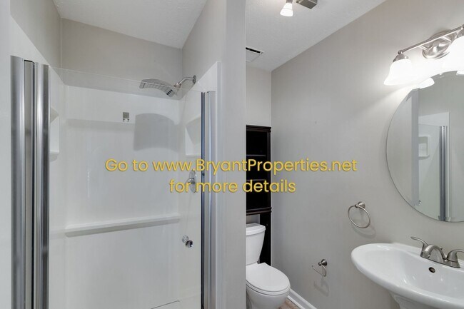 Building Photo - Nashville - 3 Bedroom, 2 Baths, 37217 Area