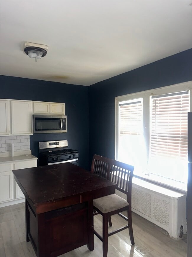 Building Photo - 154 W 118th St