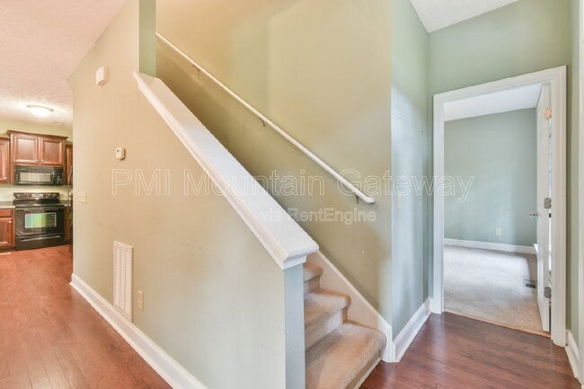 Building Photo - 11 Berg Strasse