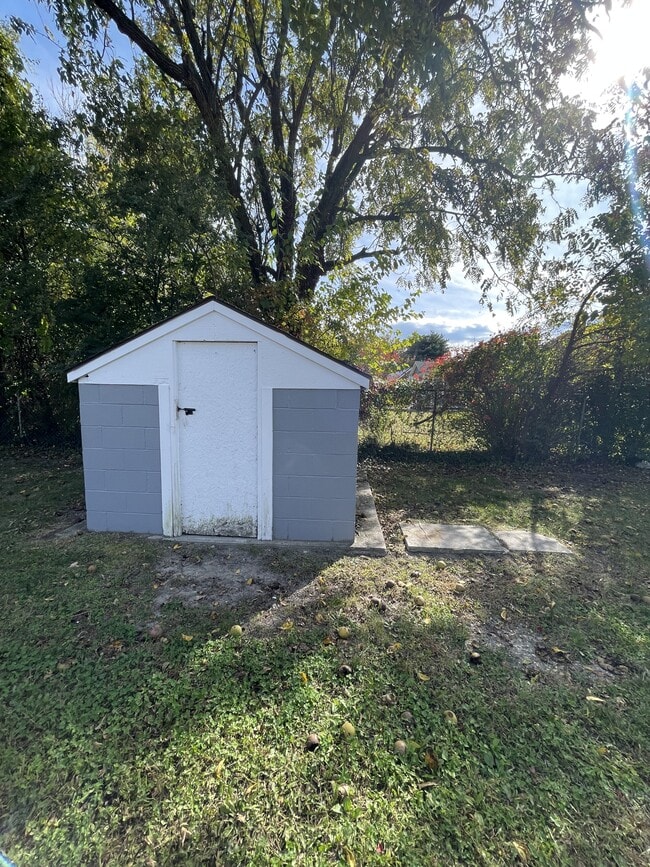 Building Photo - 515 Truitt St