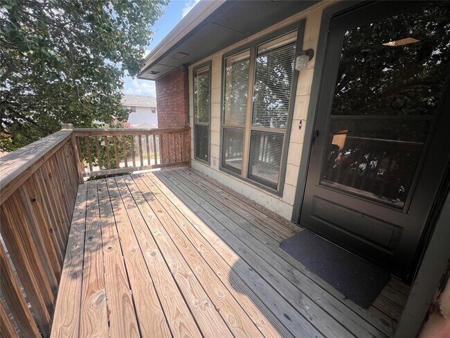 Primary Photo - 1000 Rambling Oaks Dr