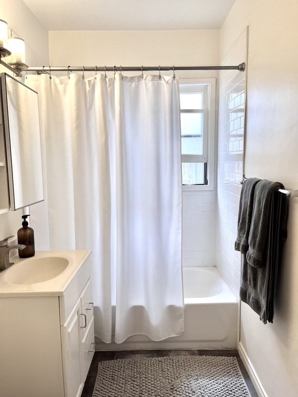 Building Photo - 1147 Van Buren Ave