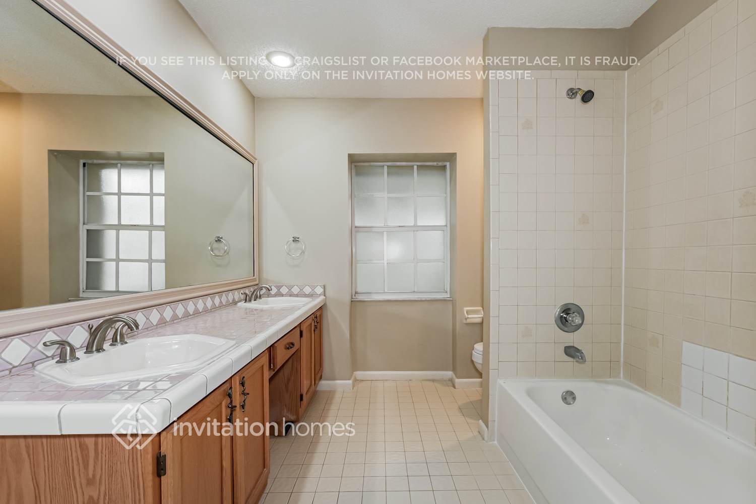Building Photo - 10323 Ashley Oaks Dr
