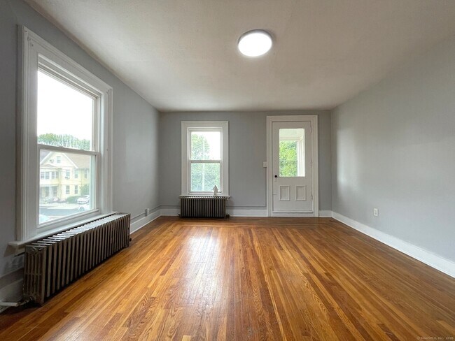 Building Photo - 303 Lexington Ave
