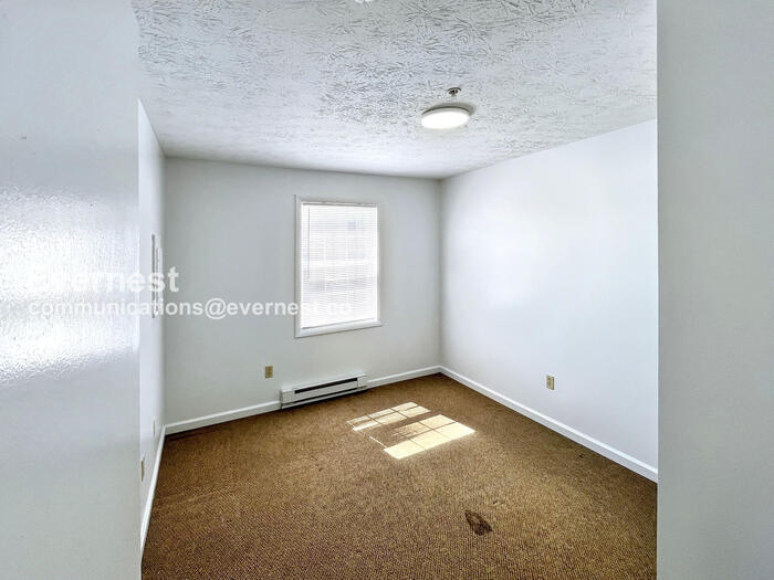 Building Photo - 2 Bob Cat Ct