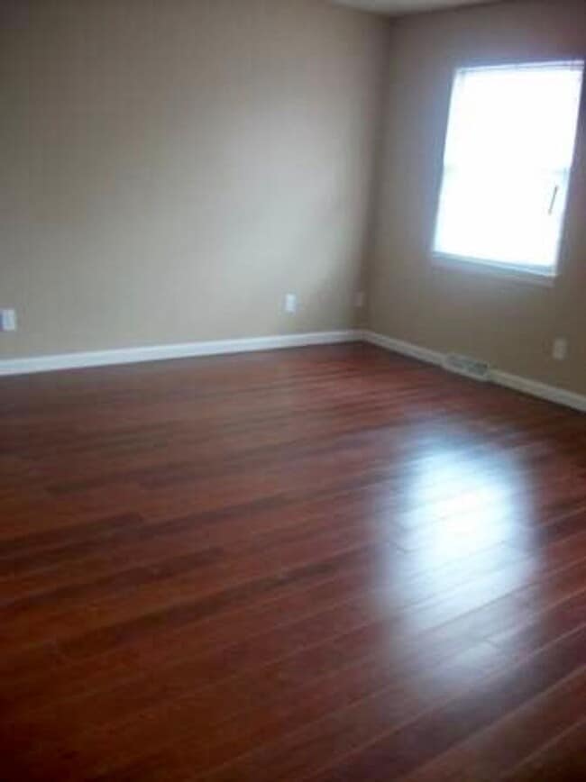 Building Photo - 818/820 DEERFIELD