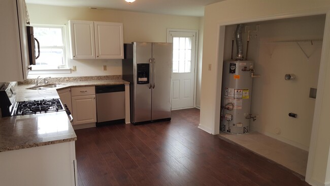 Building Photo - 6320 Walnut Forest Ct