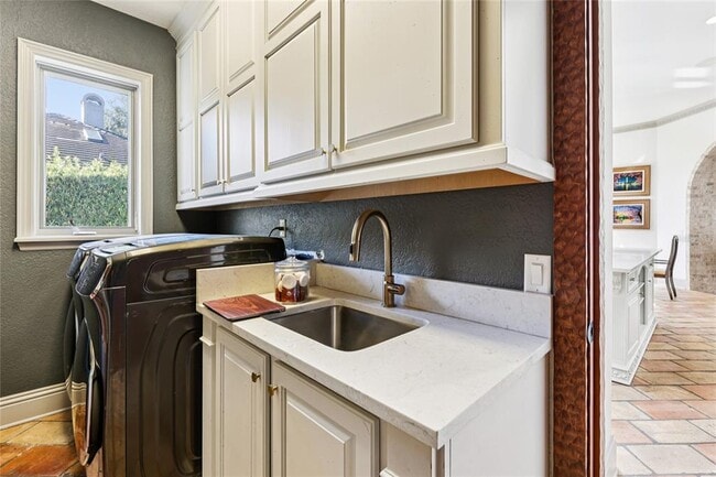 Building Photo - 6132 Payne Stewart Dr