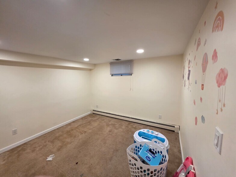Building Photo - 1 Gildo Pl