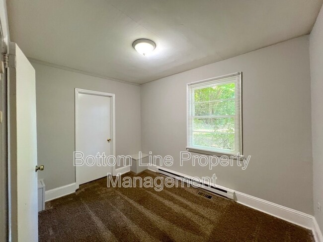 Building Photo - 3141 Columbus Cir