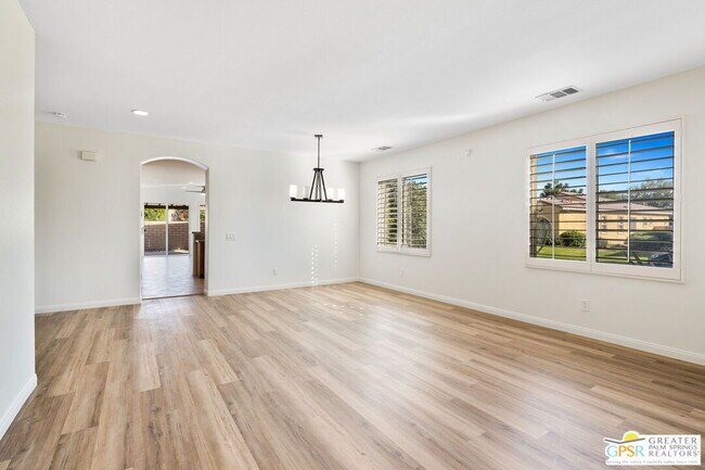 Building Photo - 82011 Deniro Ct