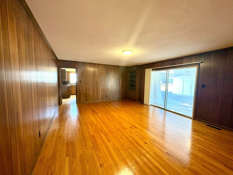 Building Photo - 60 Franwood Dr