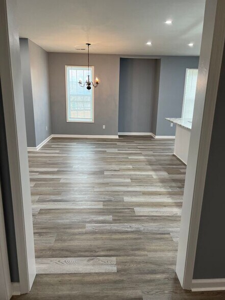 Building Photo - 3152 Daleview Way SW