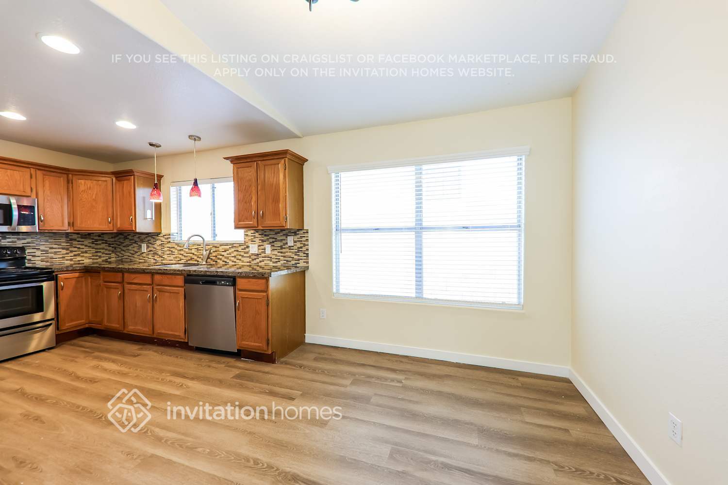 Building Photo - 1516 E Kristal Way