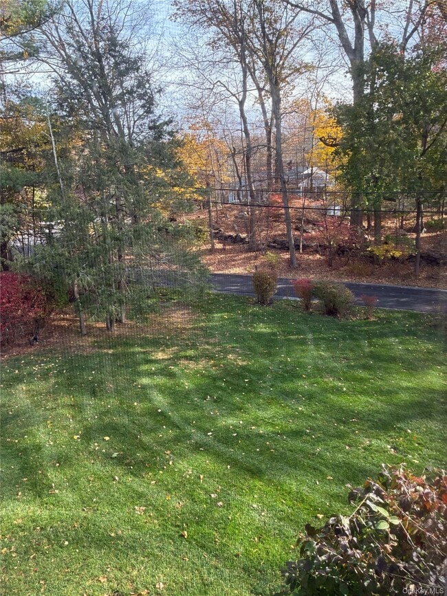 Building Photo - 7 Valley View Rd