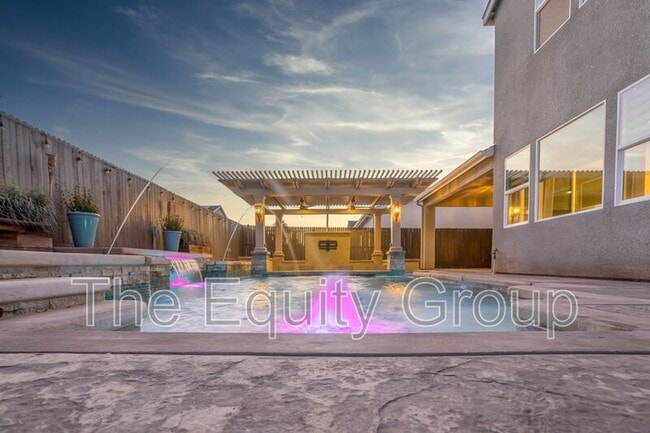 Building Photo - 145 E Taylor Ave