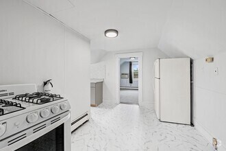 Building Photo - 72 Halstead Ave
