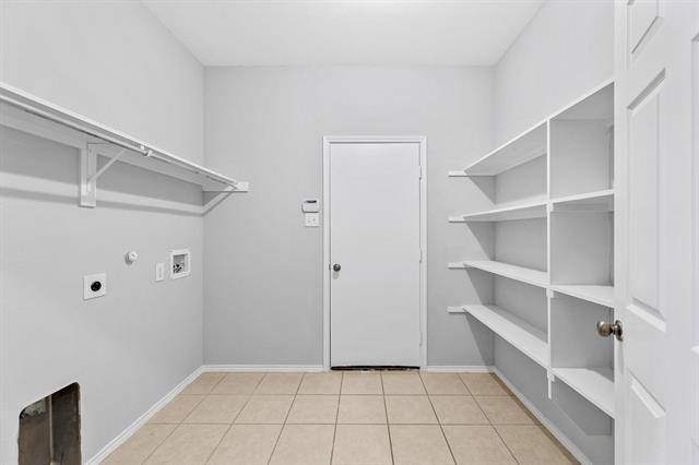 Building Photo - 5812 Pebble Ridge Dr