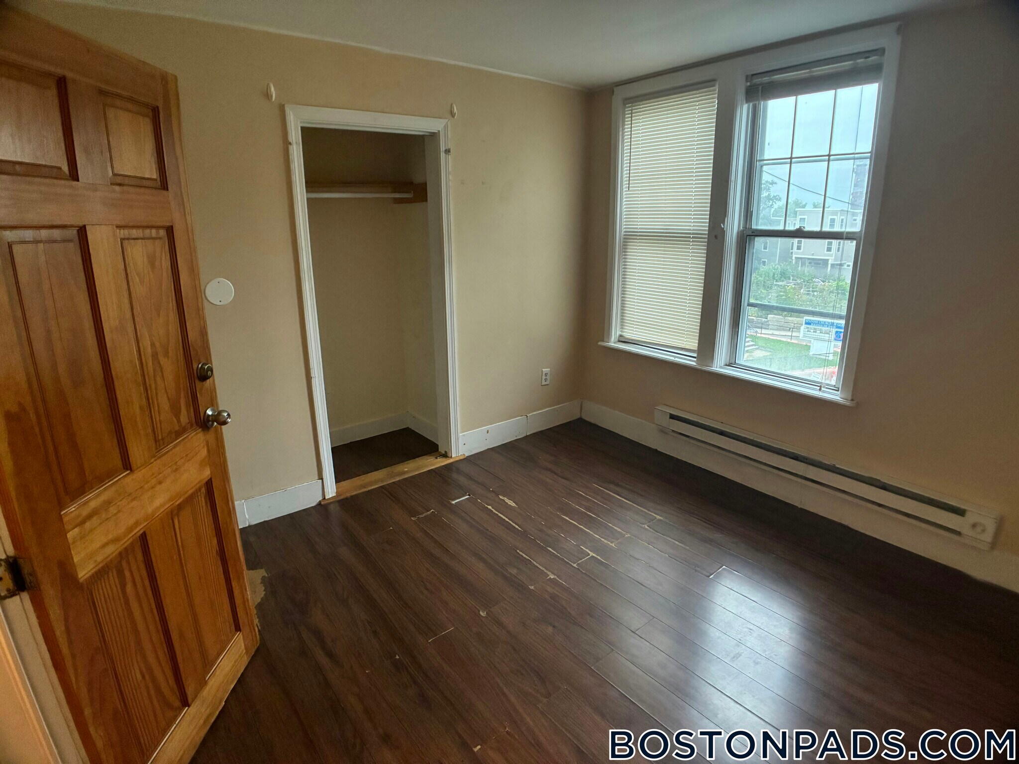 Building Photo - 739 Parker St