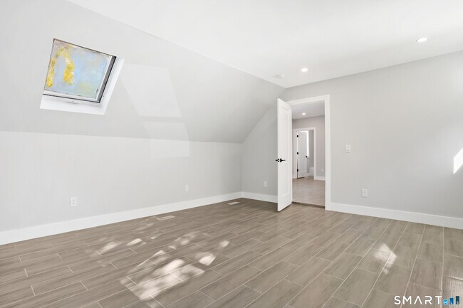 Building Photo - 173 Wellsville Ave