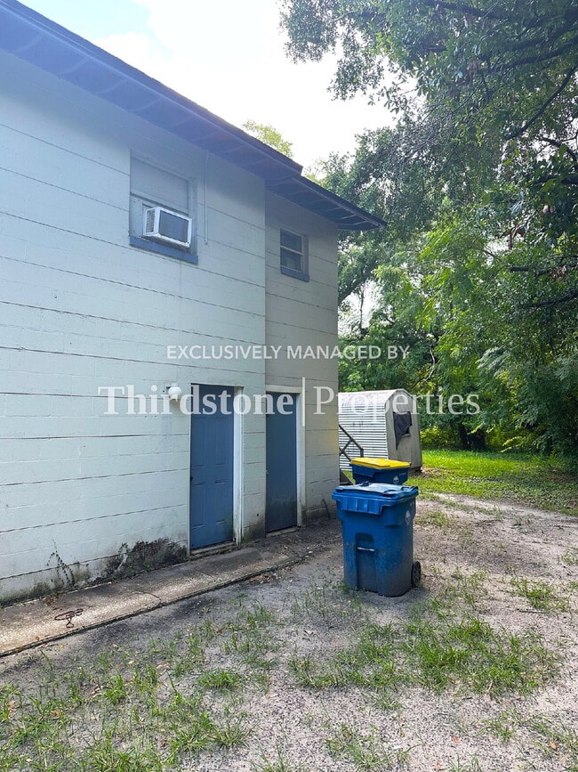 Building Photo - 7320 Smyrna St