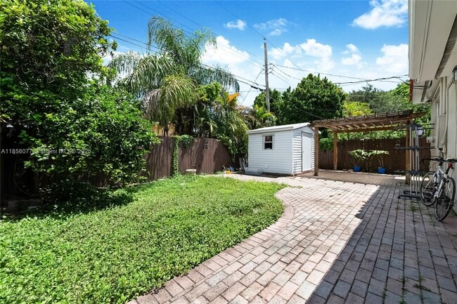 Building Photo - 4477 SW 15th Terrace