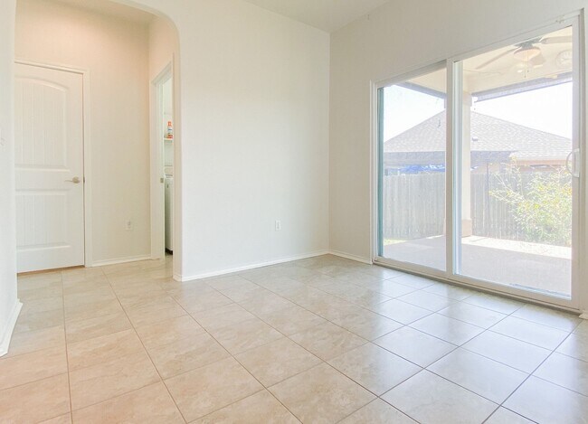 Building Photo - Beautiful 5 BR / 2.5 BA Home for Rent in A...
