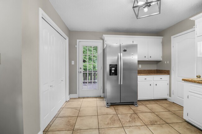Building Photo - 3795 McAllister Dr