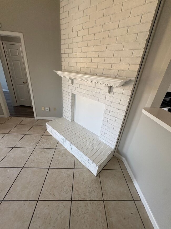 Building Photo - 5384 Farm Ridge Dr