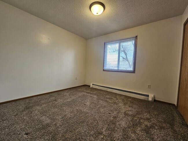 Building Photo - 2461 5th Ave