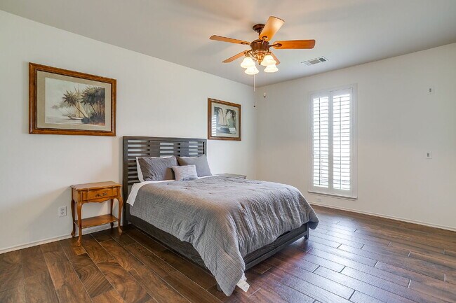 Building Photo - Fully Furnished 3 bed, 2 bath in White Settlement!