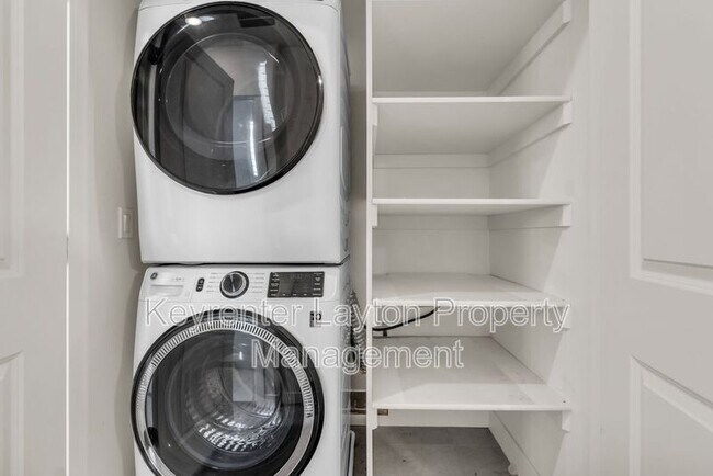 Building Photo - 5141 Rambutan Wy