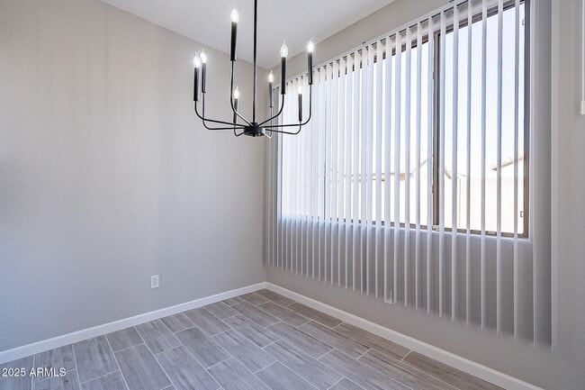 Building Photo - 12614 W Earll Dr