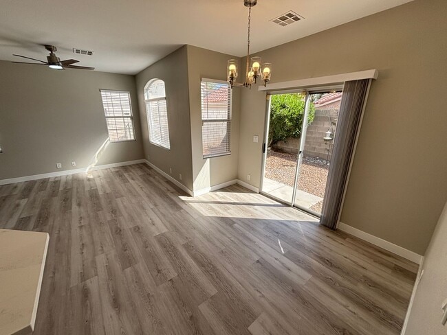 Building Photo - Beautifully updated 2Bed/2Bath single-story home w/ 2-car garage in the desirable Northwest Las V...