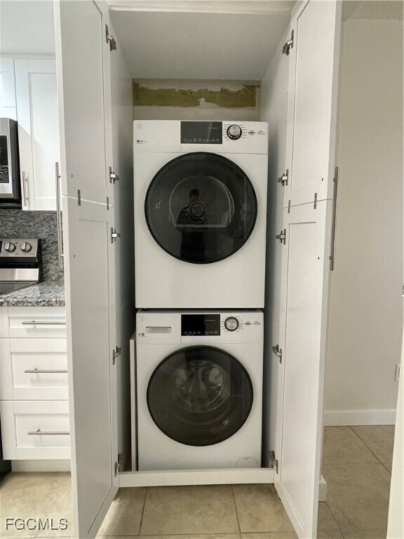 Building Photo - 4958 Viceroy St