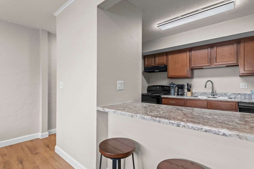 Building Photo - 2309 Cherry Hills Dr