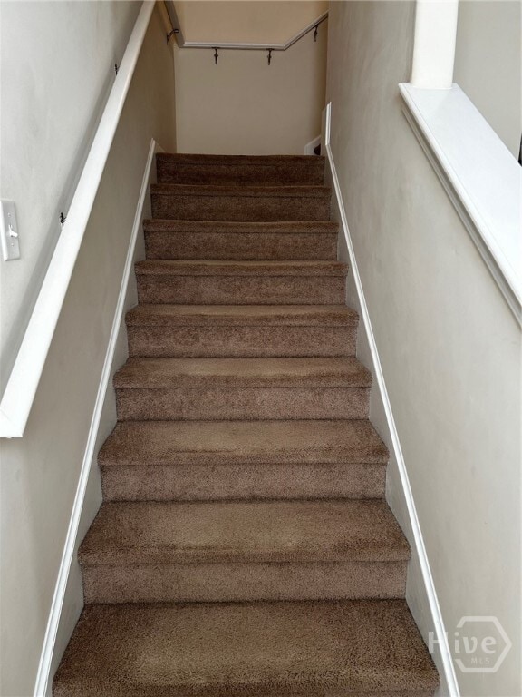 Building Photo - 156 Chapel Lake S