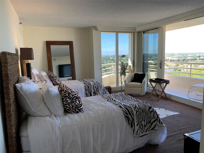 Building Photo - 4101 N Ocean Blvd