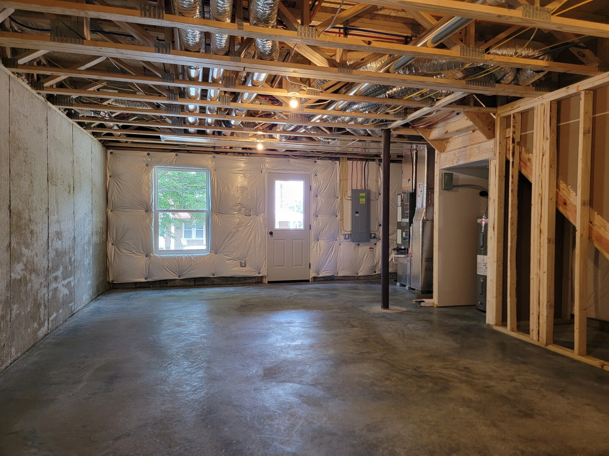 Building Photo - 2 Kuechler Ct